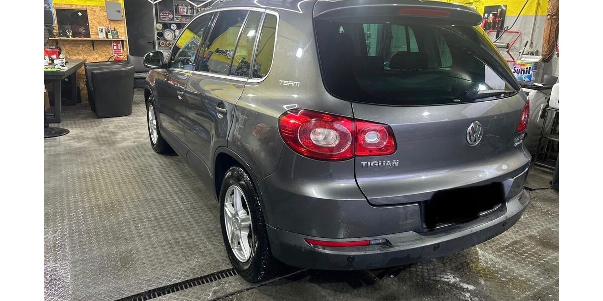VW Tiguan 135.400 km 9.000 &euro; Köln 50765