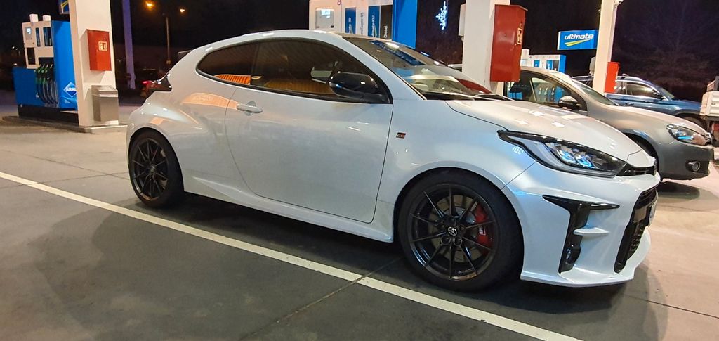 Toyota Yaris 45.000 km 31.500 &euro; Köln 50968