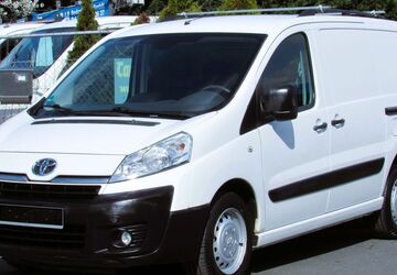 Toyota Proace (Verso) 100.000 km 6.900 &euro; Köln-Rath 51107