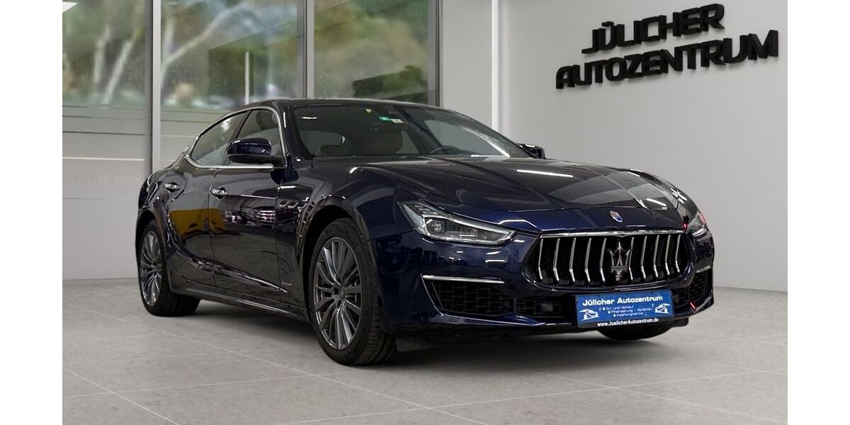 Maserati Ghibli 110.000 km 28.490 &euro; Jülich 52428