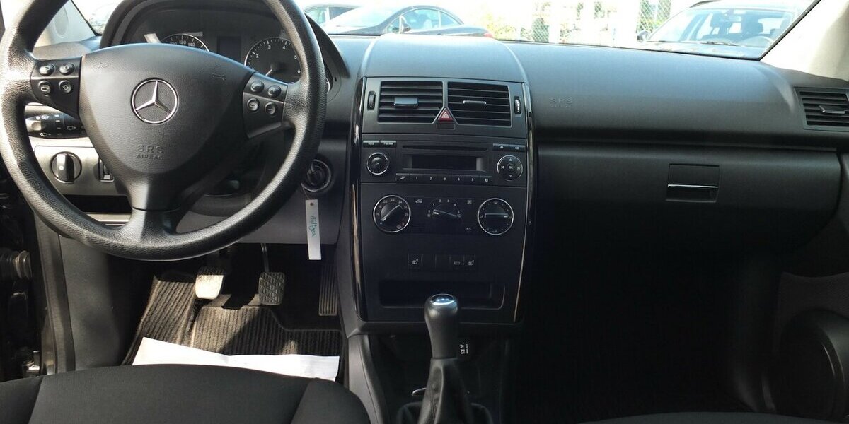 Mercedes-Benz A 160 KLIMAANLAGE SITZHEIZUNG orig 81.695 km ! 81.695 km 7.304 &euro; Köln 50858