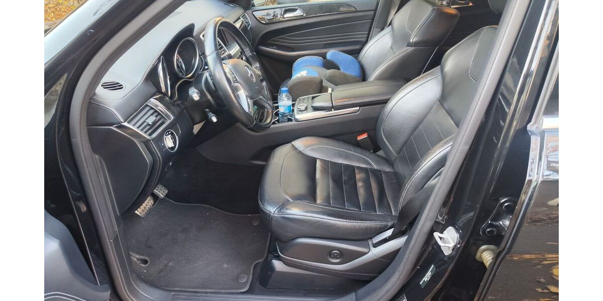 Mercedes-Benz ML 350 240.000 km 14.200 &euro; Köln 51103