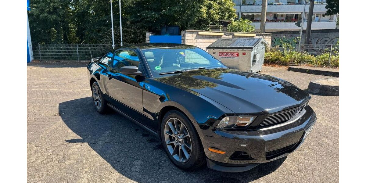 Ford Mustang 228.000 km 11.000 &euro; Köln 50737
