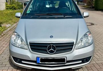 Mercedes-Benz A 160 99.000 km 3.990 &euro; Köln 50859
