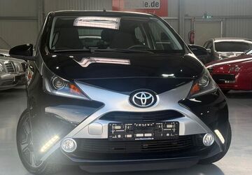 Toyota Aygo (X) 18.420 km 8.100 &euro; Rommerskirchen 41569