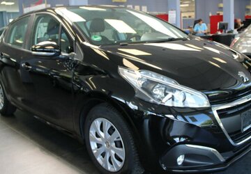 Peugeot 208 PureTech 82 72.930 km 8.980 &euro; Euskirchen 53881