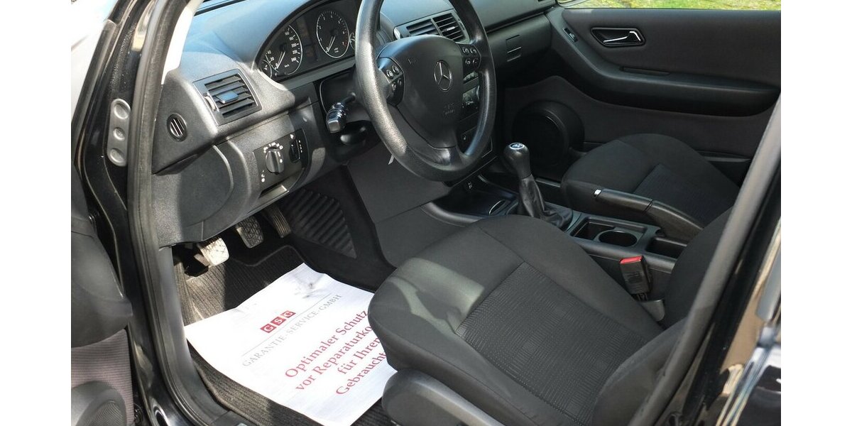 Mercedes-Benz A 160 KLIMAANLAGE SITZHEIZUNG orig 81.695 km ! 81.695 km 7.304 &euro; Köln 50858