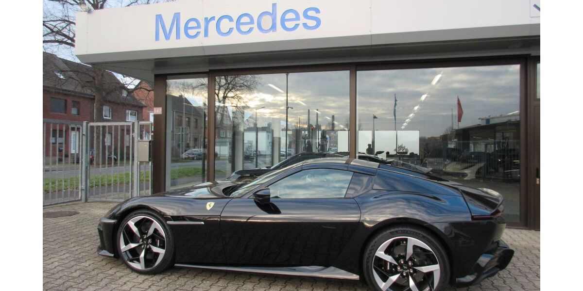 Ferrari 12Cilindri 2.800 km 520.000 &euro; Bergheim 50126