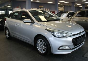 Hyundai i20 83.050 km 11.980 &euro; Euskirchen 53881