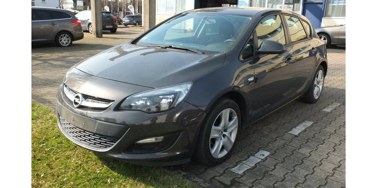 Opel Astra ACTIVE KLIMAANLAGE 17 ZOLL LMF TEMPOMAT 92.855 km 7.498 &euro; Köln 50858