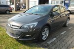 Opel Astra ACTIVE KLIMAANLAGE 17 ZOLL LMF TEMPOMAT 92.855 km 7.498 &euro; Köln 50858