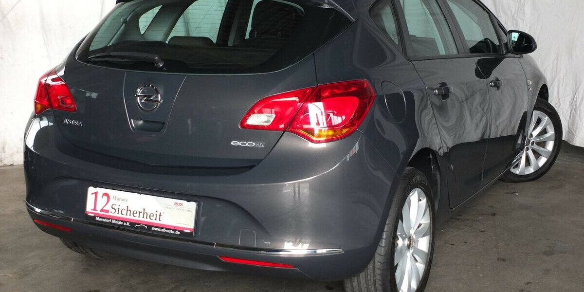 Opel Astra ACTIVE KLIMAANLAGE 17 ZOLL LMF TEMPOMAT 92.855 km 7.498 &euro; Köln 50858