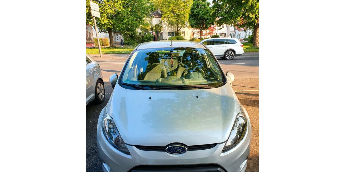 Ford Fiesta 163.000 km 2.700 &euro; Köln 51069