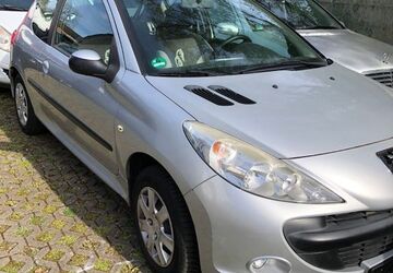 Peugeot 206 117.000 km 1.680 &euro; Köln 50739