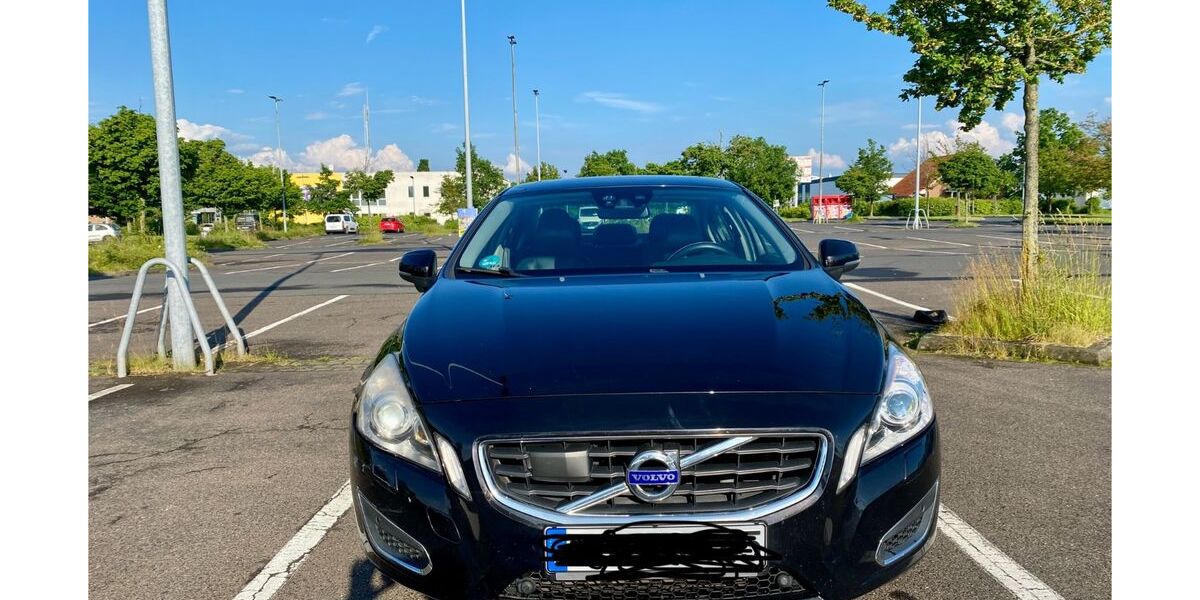 Volvo S60 210.000 km 6.800 &euro; Euskirchen 53879