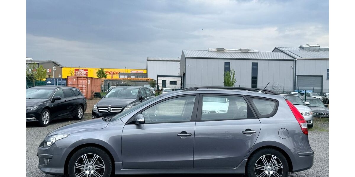 Hyundai i30 61.000 km 4.650 &euro; Düren 52351