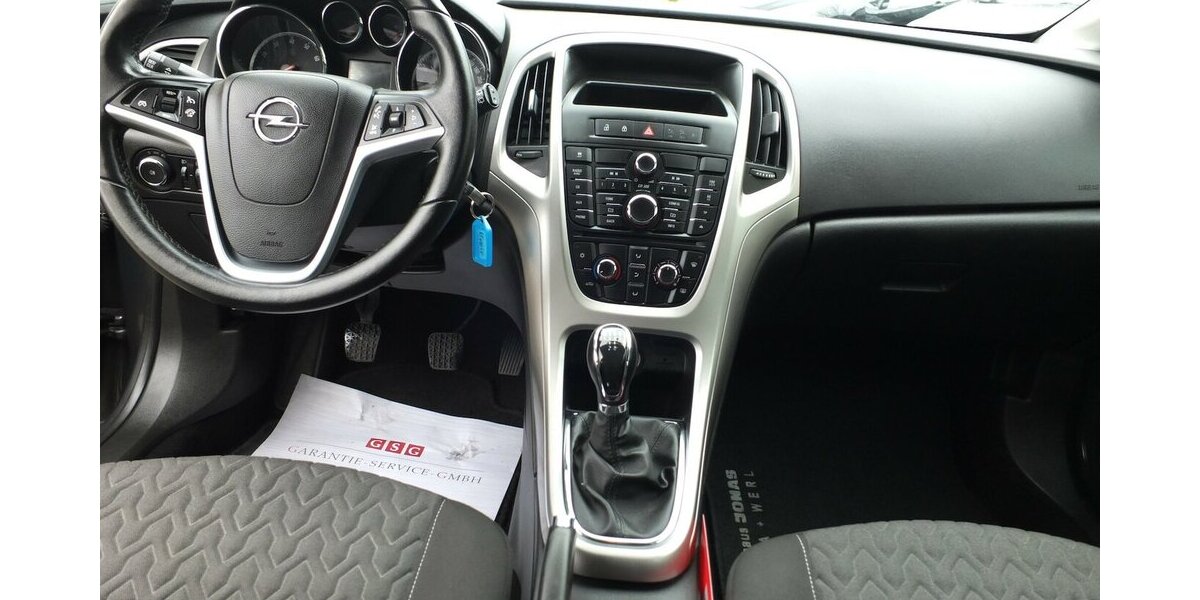 Opel Astra ACTIVE KLIMAANLAGE 17 ZOLL LMF TEMPOMAT 92.855 km 7.498 &euro; Köln 50858