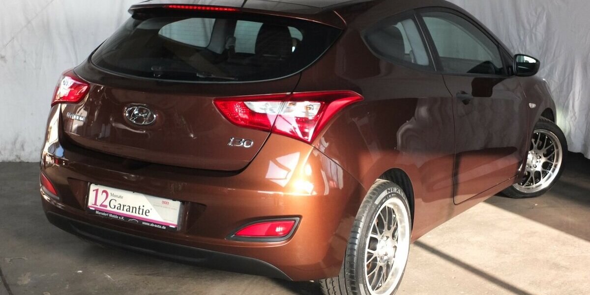 Hyundai i30 KLIMAAUTOMATIK SPORT LMF/BREITREIFEN 117.877 km 6.798 &euro; Köln 50858