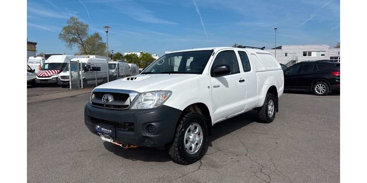 Toyota Hilux 82.307 km 17.255 &euro; Köln 51145