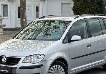 VW Touran 190.174 km 5.990 &euro; Jülich 52428
