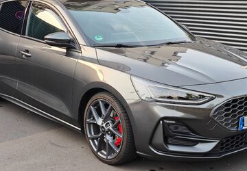 Ford Focus 33.000 km 32.600 &euro; Köln 50735