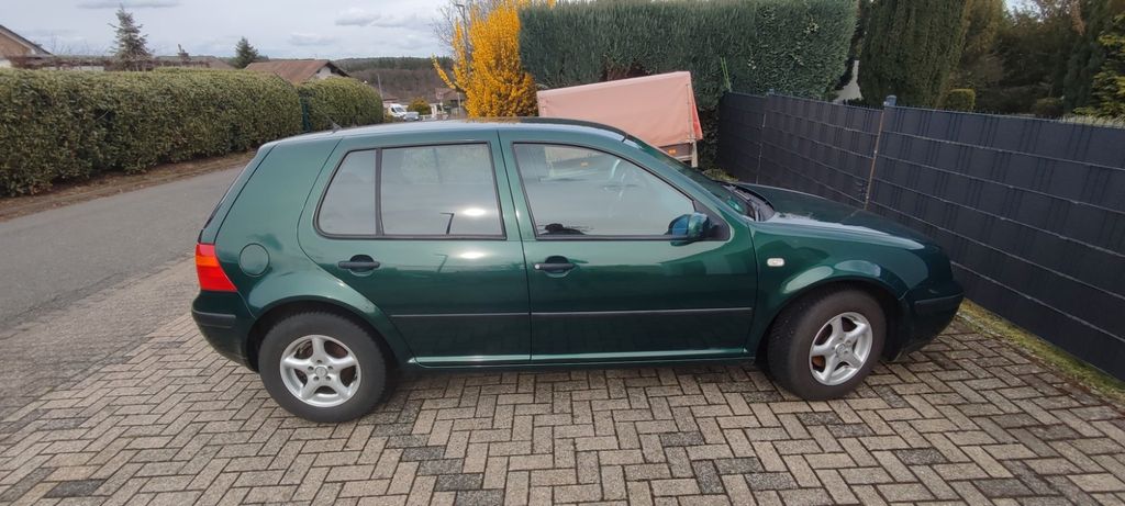 VW Golf 216.726 km 1.000 &euro; Kreuzau 52372