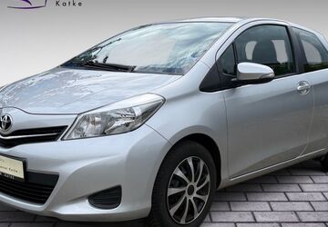 Toyota Yaris 72.100 km 6.200 &euro; Langerwehe 52379