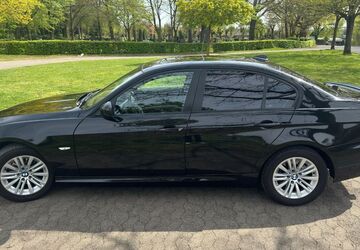 BMW 320 99.000 km 10.900 &euro; Bornheim 53332