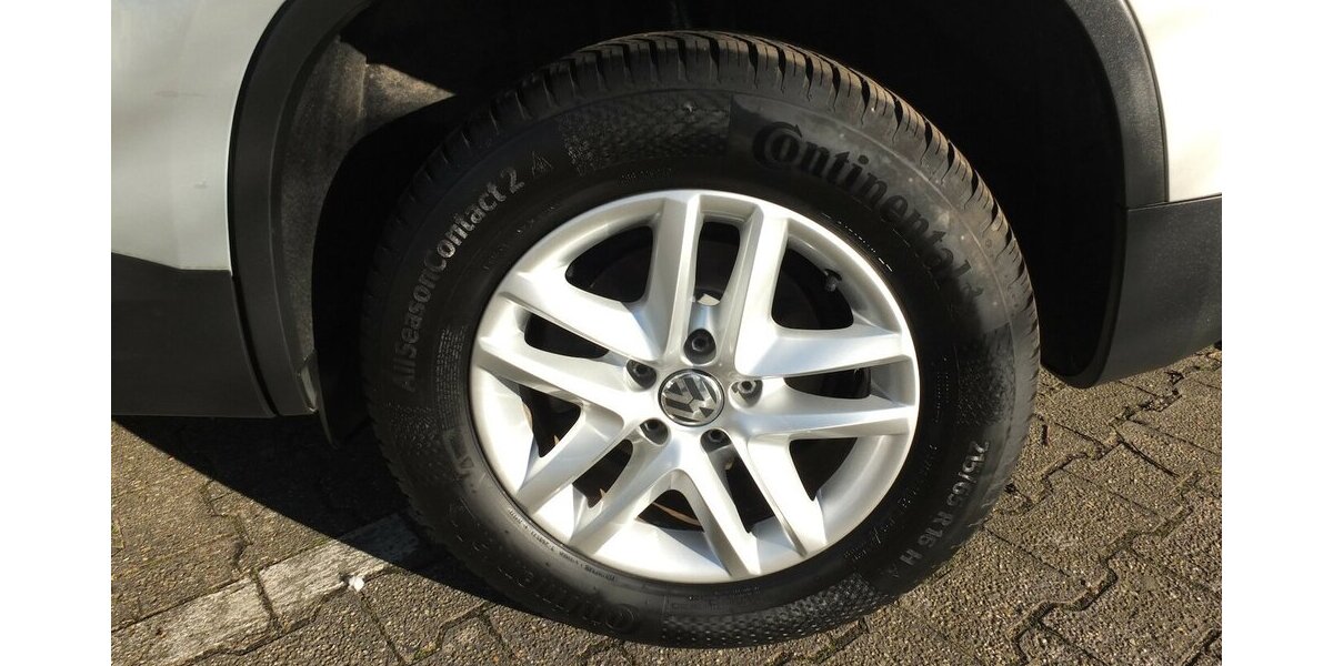 VW Tiguan 1.4 TSi FREESTYLE orig ATM 68.108km 147.540 km 8.698 &euro; Köln 50858