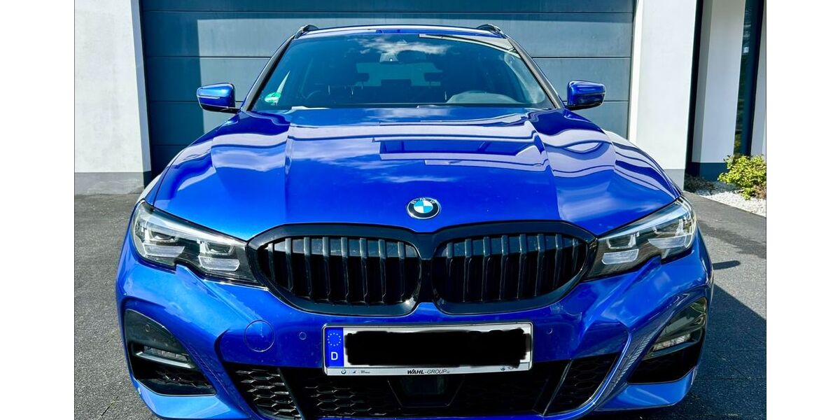 BMW 320 59.795 km 31.990 &euro; Köln 51107