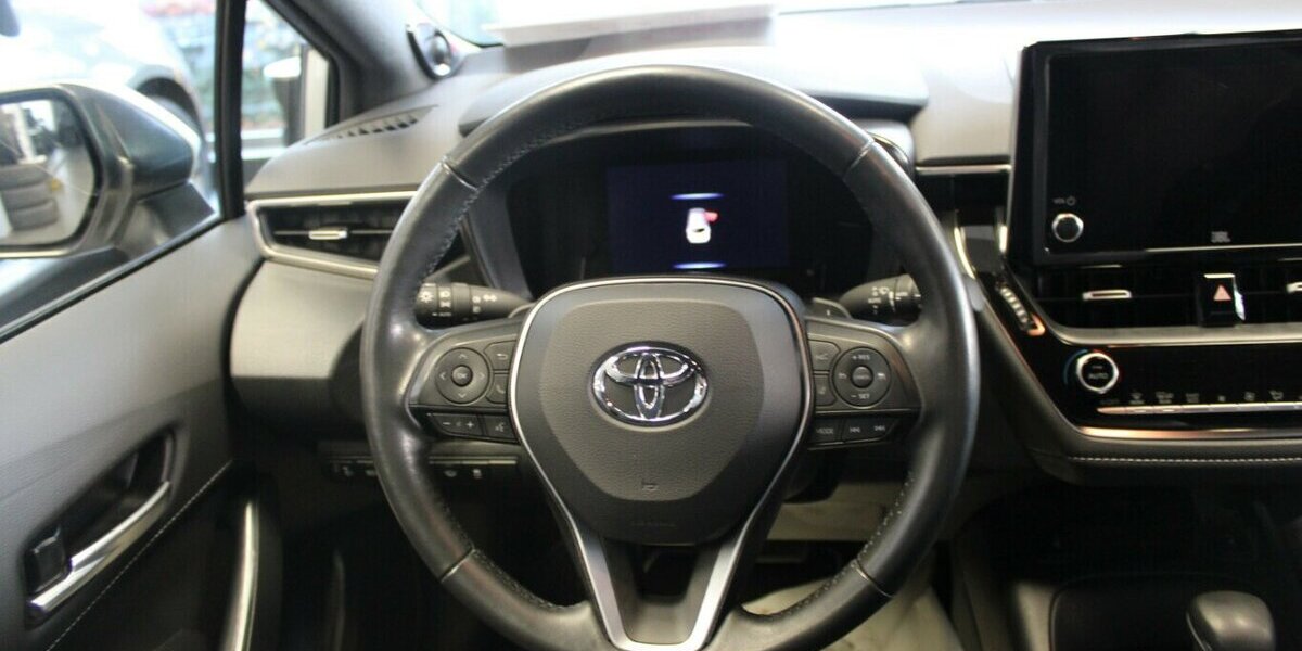 Toyota Corolla 2.0 Touring Sports Hybrid Team Deutschland 77.720 km 22.980 &euro; Euskirchen 53881