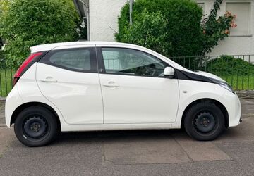 Toyota Aygo (X) 128.500 km 6.990 &euro; Köln 50739