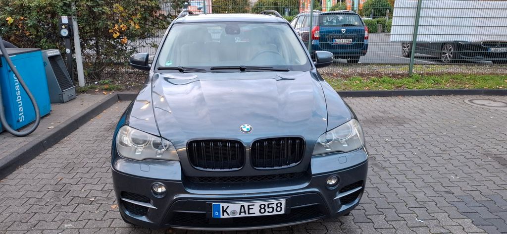 BMW X5 286.000 km 6.500 &euro; Köln 51065