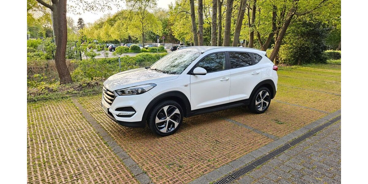 Hyundai TUCSON 73.000 km 14.000 &euro; Grevenbroich 41515