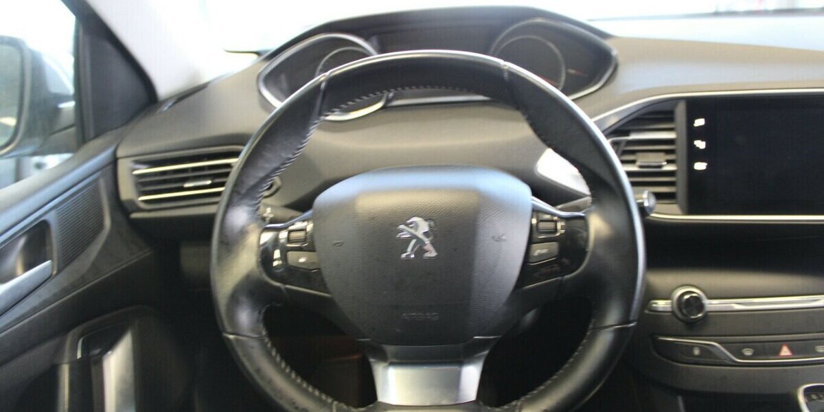 Peugeot 308 BlueHDi FAP 130 Allure Pack 57.711 km 14.980 &euro; Euskirchen 53881