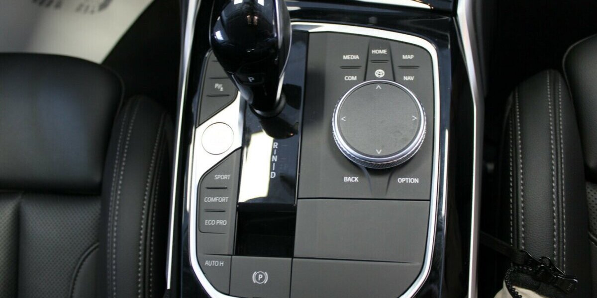 BMW 320 320d Aut. Sport Line 79.450 km 27.980 &euro; Euskirchen 53881