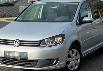 VW Touran 93.000 km 8.799 &euro; Jülich 52428