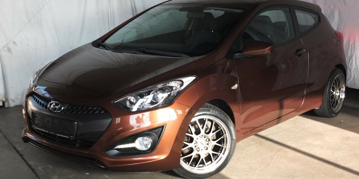 Hyundai i30 KLIMAAUTOMATIK SPORT LMF/BREITREIFEN 117.877 km 6.798 &euro; Köln 50858
