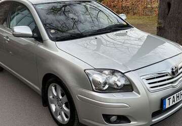 Toyota Avensis 99.000 km 6.390 &euro; Düren 52349