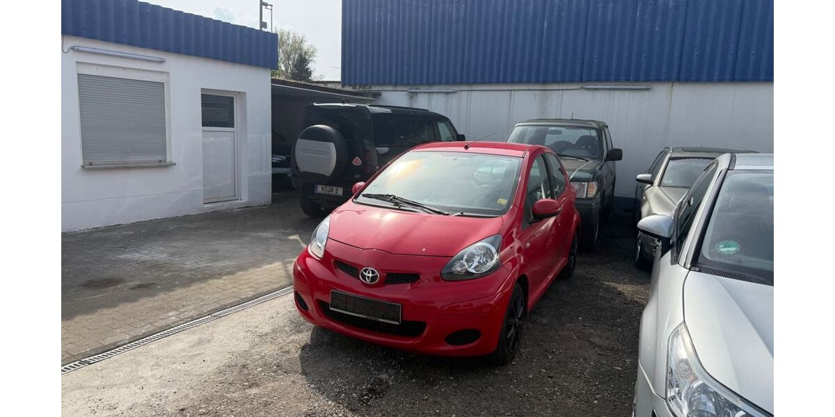 Toyota Aygo (X) 90.000 km 4.400 &euro; Köln 50825