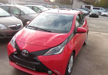 Toyota Aygo (X) 94.700 km 7.700 &euro; Leverkusen 51371