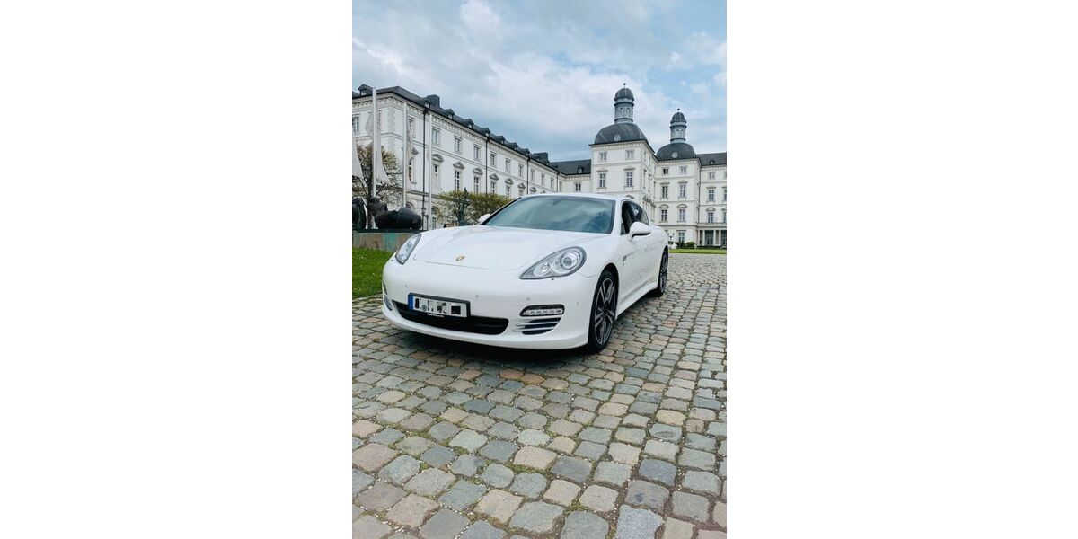 Porsche Panamera 135.000 km 29.999 &euro; Köln 51143