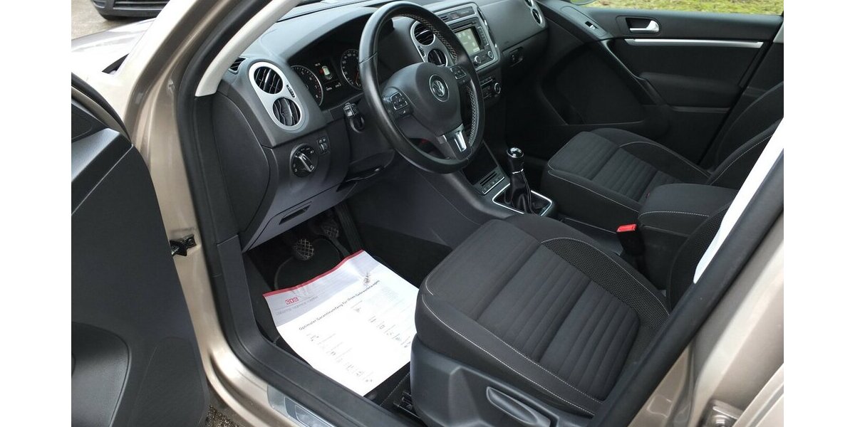 VW Tiguan CUP SPORTSTYLE BMT NAVI PARKPILOT TEMPOMAT 87.859 km 11.900 &euro; Köln 50858