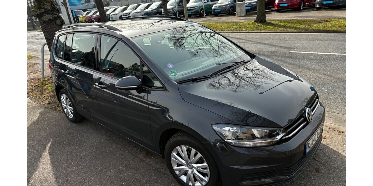 VW Touran 84.000 km 16.400 &euro; Köln 51063
