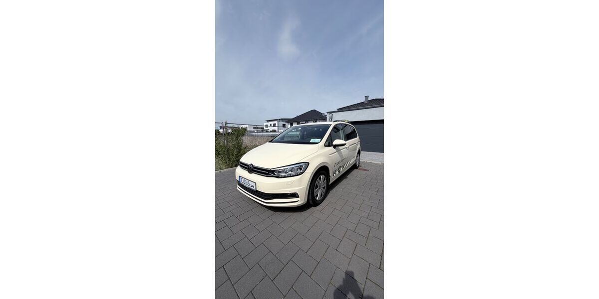 VW Touran 234.000 km 16.800 &euro; Euskirchen 53879