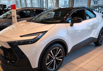 Toyota C-HR 5.700 km 39.200 &euro; Köln 50937