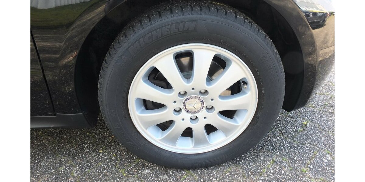 Mercedes-Benz A 160 KLIMAANLAGE SITZHEIZUNG orig 81.695 km ! 81.695 km 7.304 &euro; Köln 50858