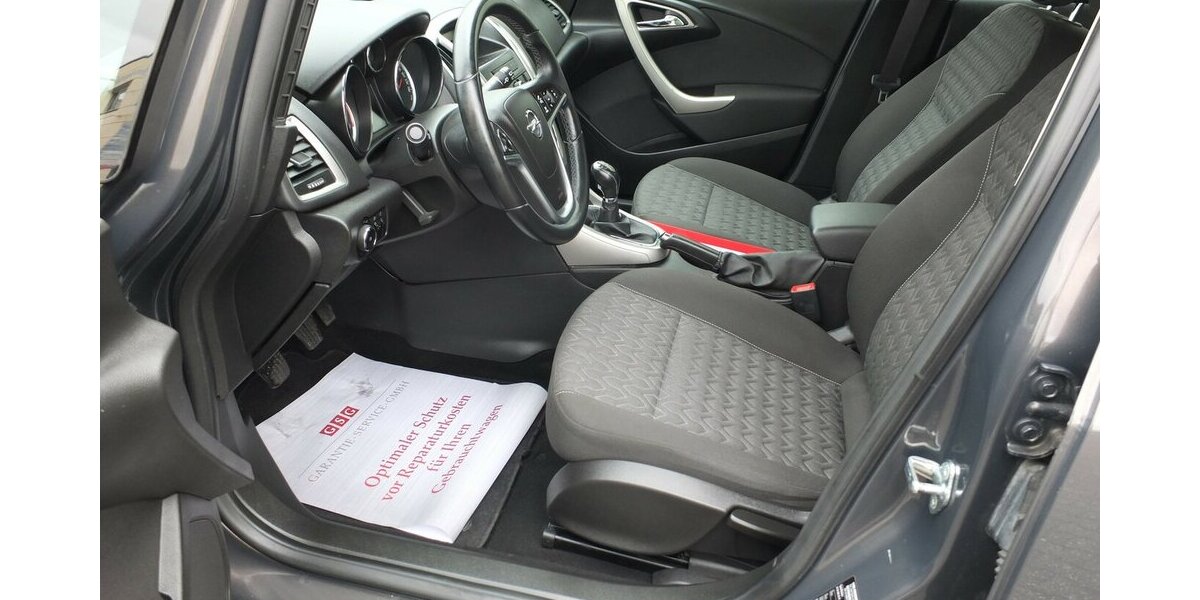 Opel Astra ACTIVE KLIMAANLAGE 17 ZOLL LMF TEMPOMAT 92.855 km 7.498 &euro; Köln 50858