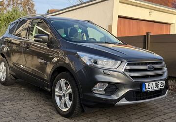 Ford Kuga 77.000 km 10.499 &euro; Leverkusen 51381