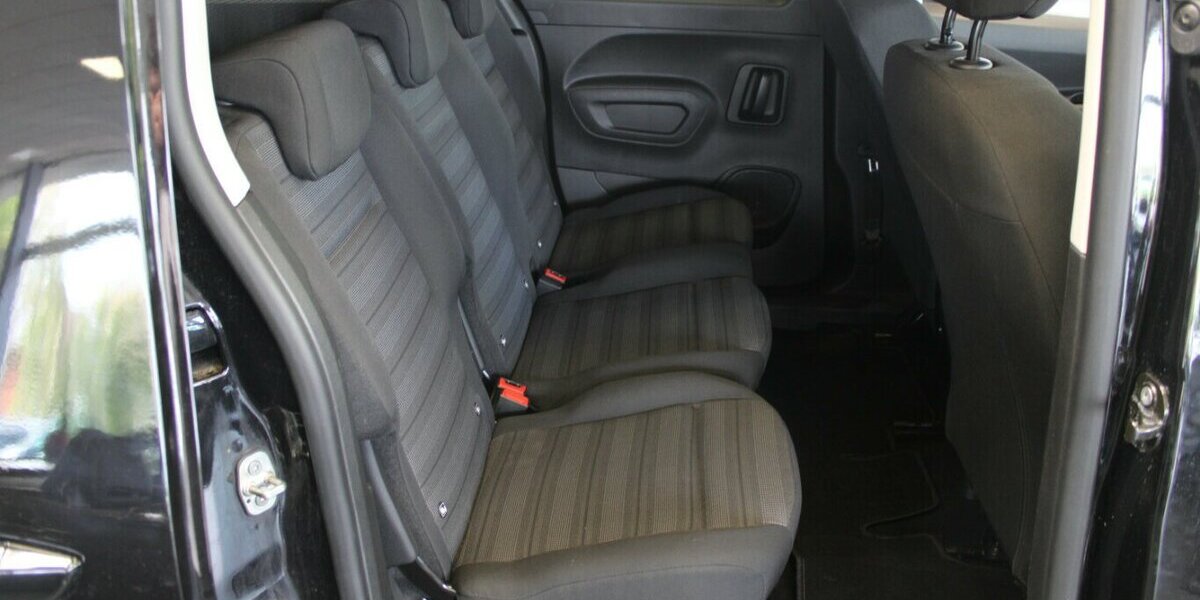 Opel Combo Life 1.5 Aut. 44.760 km 16.980 &euro; Euskirchen 53881